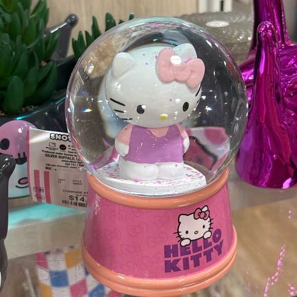 Meet your Posher, Lilly - Picture 1 of 1